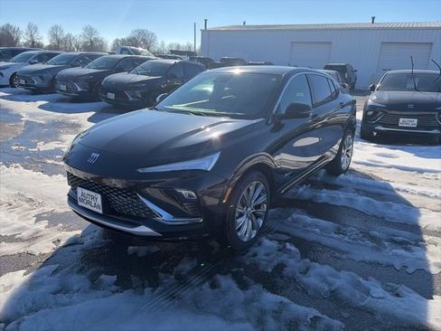 New 2026 Buick Envista Avenir image 2