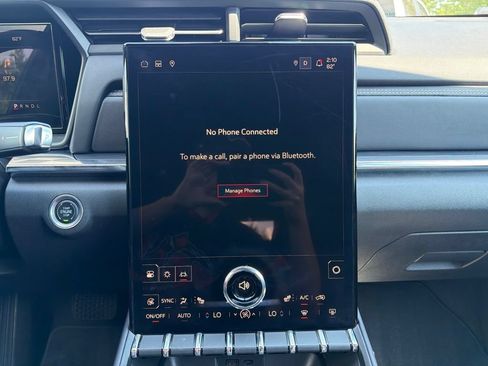 Used 2025 GMC Terrain Elevation w/ Elevation Premium Package AWD/4WD image 20