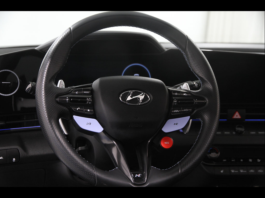 Used 2023 Hyundai Elantra N FWD image 7