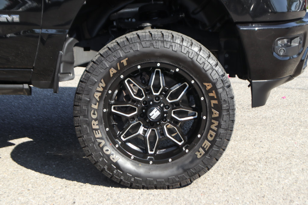 Used 2023 RAM 1500 Laramie AWD/4WD image 43