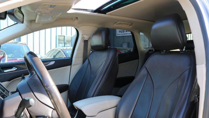 Used 2019 Lincoln MKC Reserve w/ MKC Climate Package AWD/4WD image 11