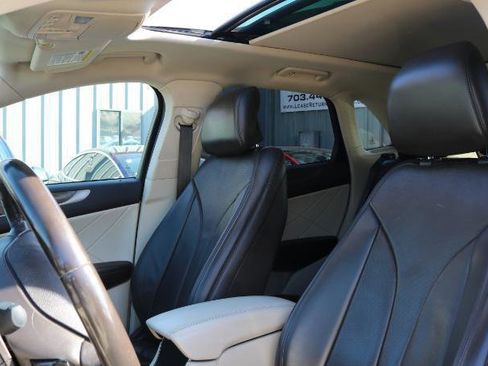 Used 2019 Lincoln MKC Reserve w/ MKC Climate Package image 11