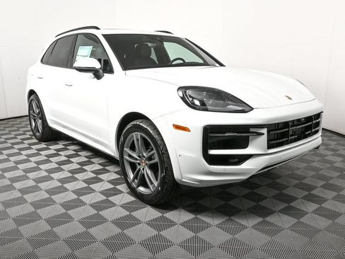 Certified 2026 Porsche Cayenne AWD/4WD image 26