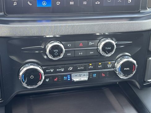 New 2026 Ford F250 Platinum w/ FX4 Off-Road Package image 27