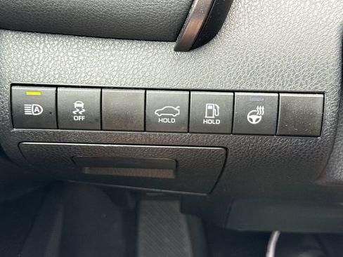 Used 2023 Toyota Camry SE w/ Cold Weather Package AWD/4WD image 33