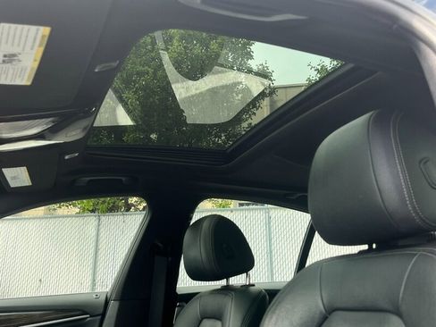 Used 2018 BMW 530i xDrive AWD/4WD image 11