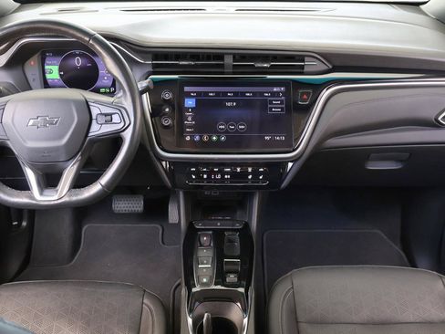 Used 2022 Chevrolet Bolt LT w/ Infotainment Package FWD image 17