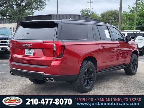 Used 2025 GMC Yukon XL AT4 Ultimate AWD/4WD image 5