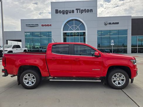 Used 2018 Chevrolet Colorado LT RWD image 2
