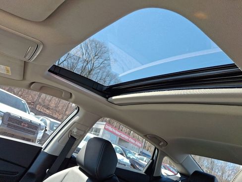 Used 2024 Honda Accord Touring image 15