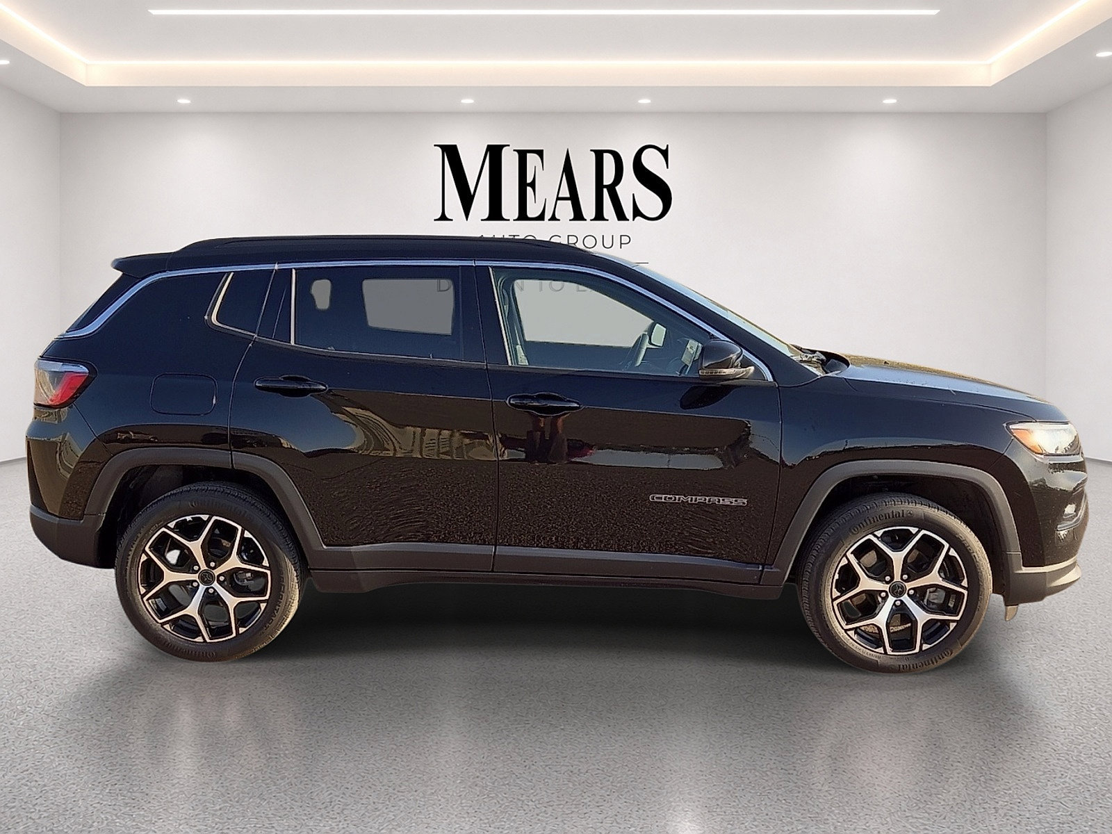 Used 2025 Jeep Compass Limited AWD/4WD image 6