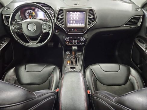 Used 2019 Jeep Cherokee Trailhawk image 15