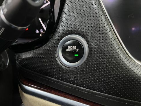 Used 2018 Cadillac XT5 Luxury w/ Driver Awareness Package image 23