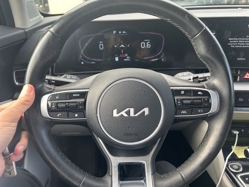 Used 2024 Kia Sportage EX FWD image 16
