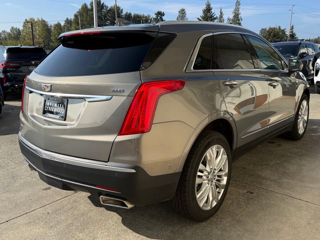 Used 2019 Cadillac XT5 Premium Luxury w/ Driver Assist Package AWD/4WD image 4