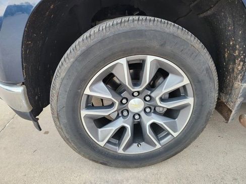 Used 2020 Chevrolet Silverado 1500 LT w/ Texas Edition image 9