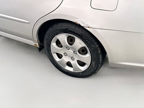 Used 2009 Kia Spectra LX FWD image 28