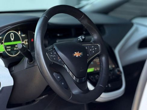 Used 2020 Chevrolet Bolt LT image 13