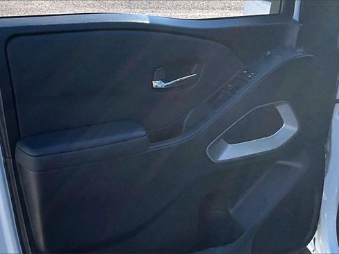 Used 2022 Nissan Frontier SV image 23