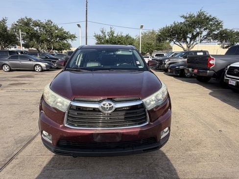 Used 2015 Toyota Highlander Limited image 2