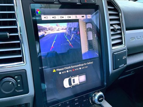 Used 2017 Ford F250 Lariat w/ Lariat Ultimate Package image 28