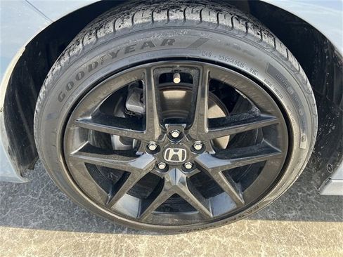 Used 2022 Honda Civic Sport image 16