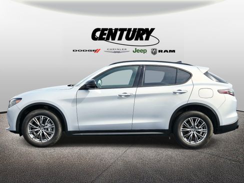 Used 2024 Alfa Romeo Stelvio Sprint AWD/4WD image 7