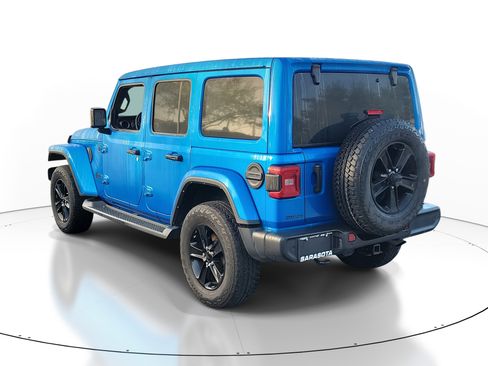Used 2022 Jeep Wrangler Unlimited Sahara image 4