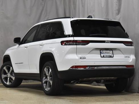 New 2025 Jeep Grand Cherokee Limited w/ Trailer Tow Package image 2