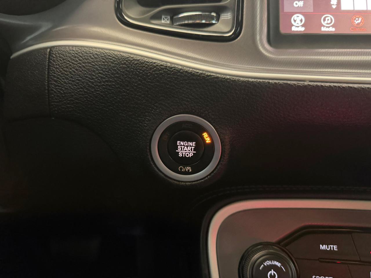 Used 2022 Dodge Challenger R/T RWD image 28