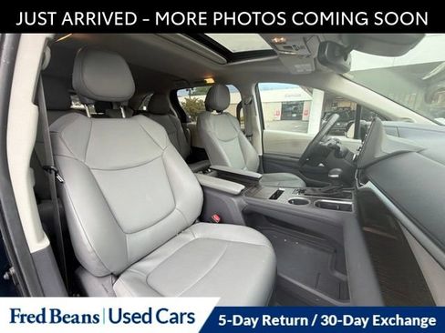 Used 2024 Toyota Sienna XLE w/ XLE Plus Package FWD image 16