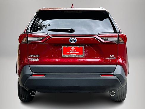 Used 2023 Toyota RAV4 LE image 6