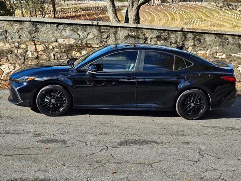 Used 2025 Toyota Camry SE w/ Multimedia Upgrade Package image 5