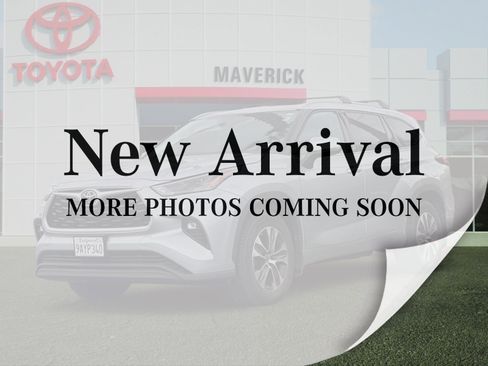 Used 2022 Toyota Highlander XLE FWD image 1