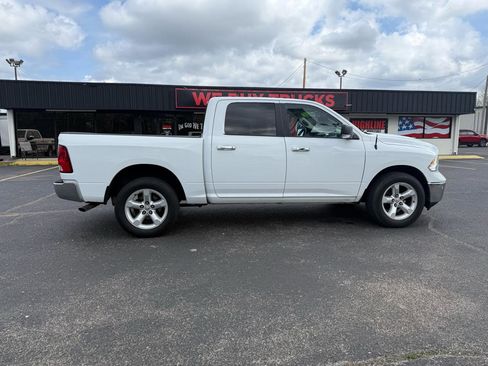Used 2018 RAM 1500 Big Horn AWD/4WD image 3