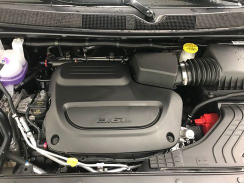 New 2026 Chrysler Pacifica Select image 47