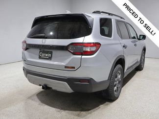Used 2025 Honda Pilot TrailSport video 2
