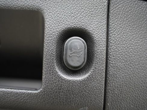 Used 2016 GMC Yukon Denali w/ Open Road Package image 41