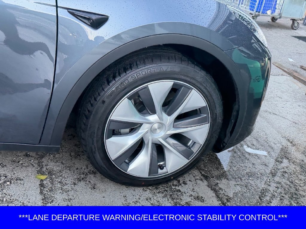 Used 2023 Tesla Model Y Long Range AWD/4WD image 7