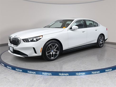 Used 2025 BMW i5 xDrive40 w/ Premium Package image 1