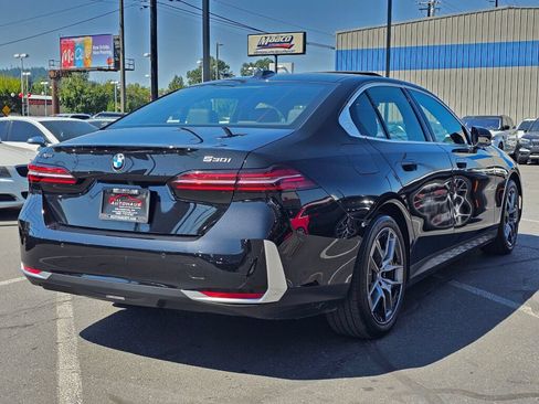 Used 2026 BMW 530i xDrive w/ Premium Package AWD/4WD image 5