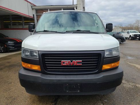 Used 2018 GMC Savana 2500 Extended w/ Driver Convenience Package image 3