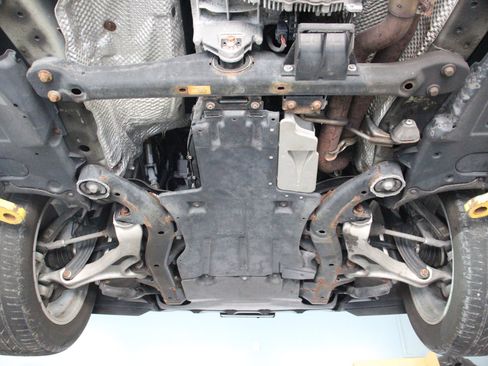 Used 2016 Porsche Cayenne image 99