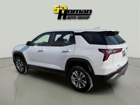 Used 2025 Chevrolet Equinox LT FWD image 3