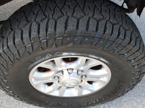 Used 2018 RAM 2500 Laramie AWD/4WD image 16