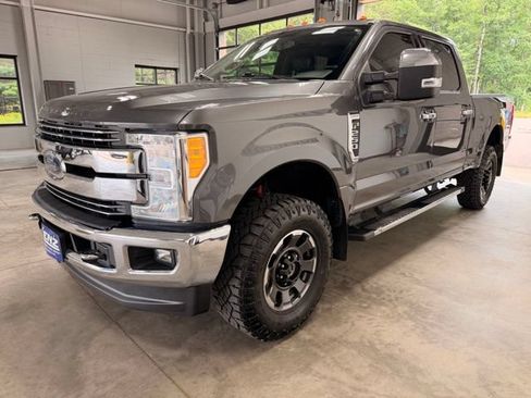 Used 2017 Ford F250 Lariat w/ Chrome Package AWD/4WD image 4