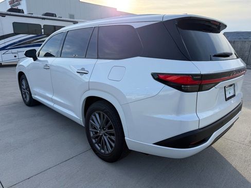 Used 2025 Lexus TX 350 AWD image 5