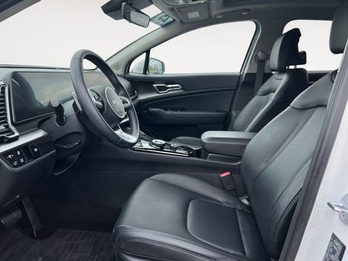 Certified 2025 Kia Sportage EX w/ EX Premium Package AWD/4WD image 7