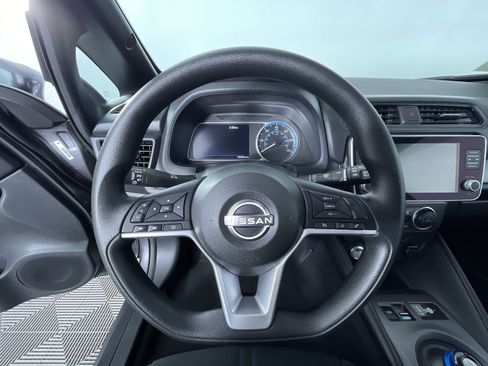 Certified 2025 Nissan Leaf S FWD image 15