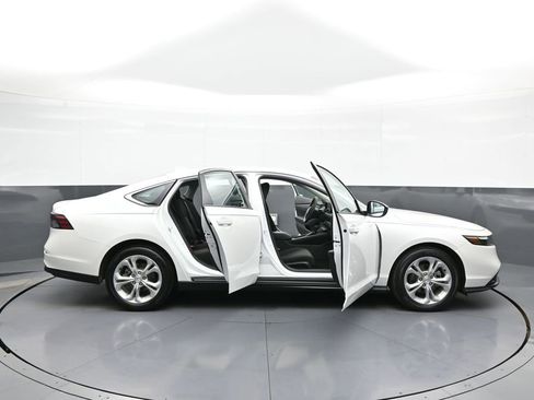 Used 2023 Honda Accord LX image 41